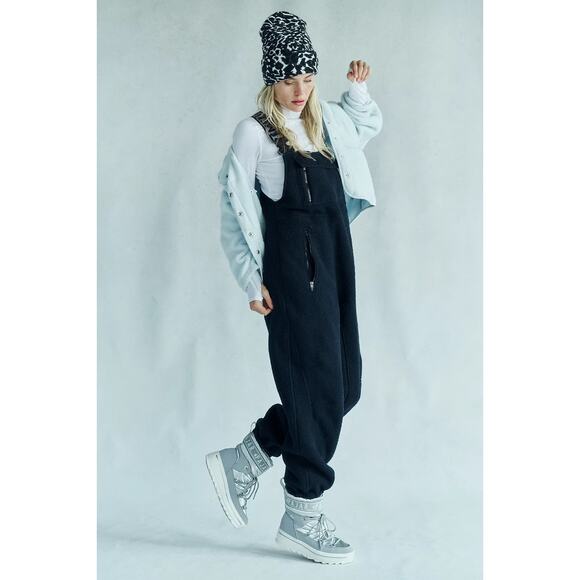 Free People, Hit The Slopes Salopette, Fleece Adjustable Straps Black Size L NWT - Picture 4 of 13